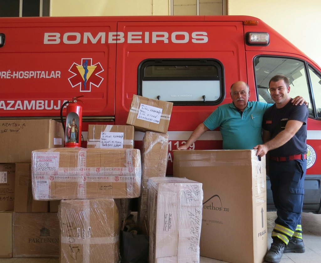 Bombeiros solidários